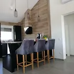 Orao Kaštel Novi
