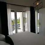 וילה Orao Kaštel Novi