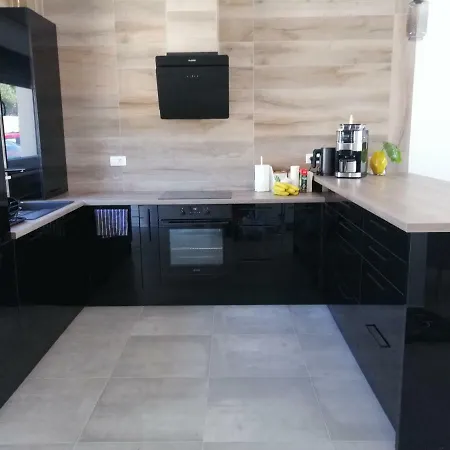 Orao Villa Kaštel Novi