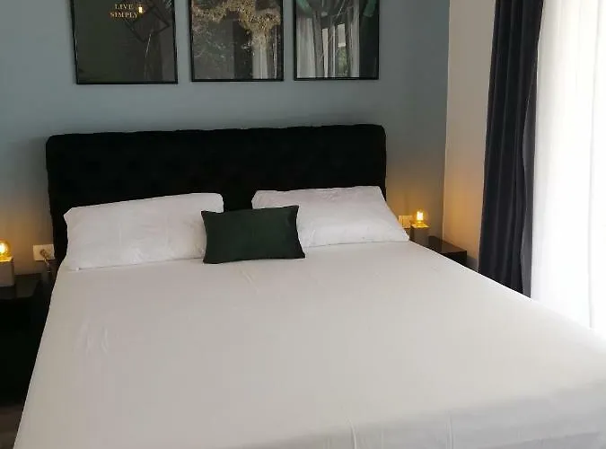 فيلة Orao Kaštel Novi
