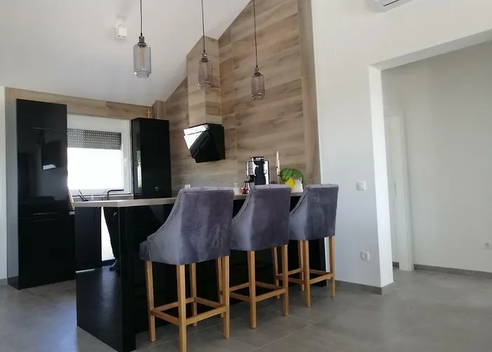 Orao Kaštel Novi