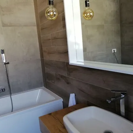 Orao Villa Kaštel Novi